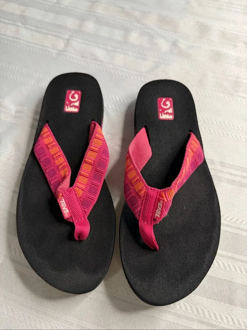 Teva Women’s Mush ll Black Flip Flops Size 6